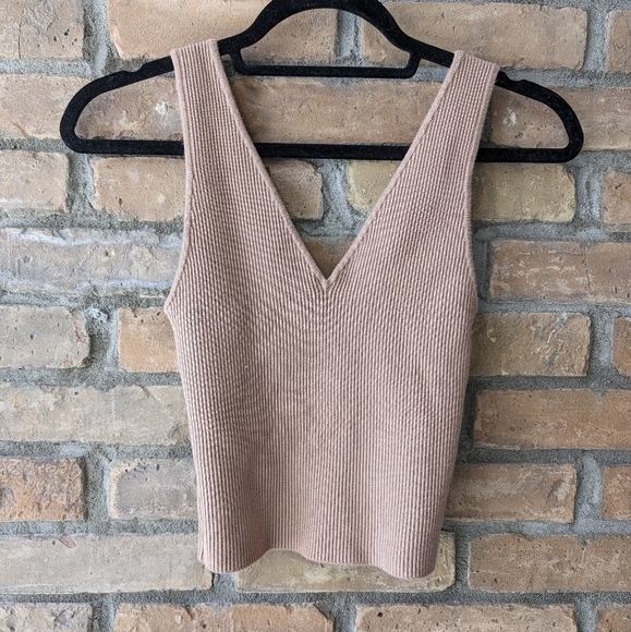 Babaton Sculpt Knit Top - Picture 3 of 7